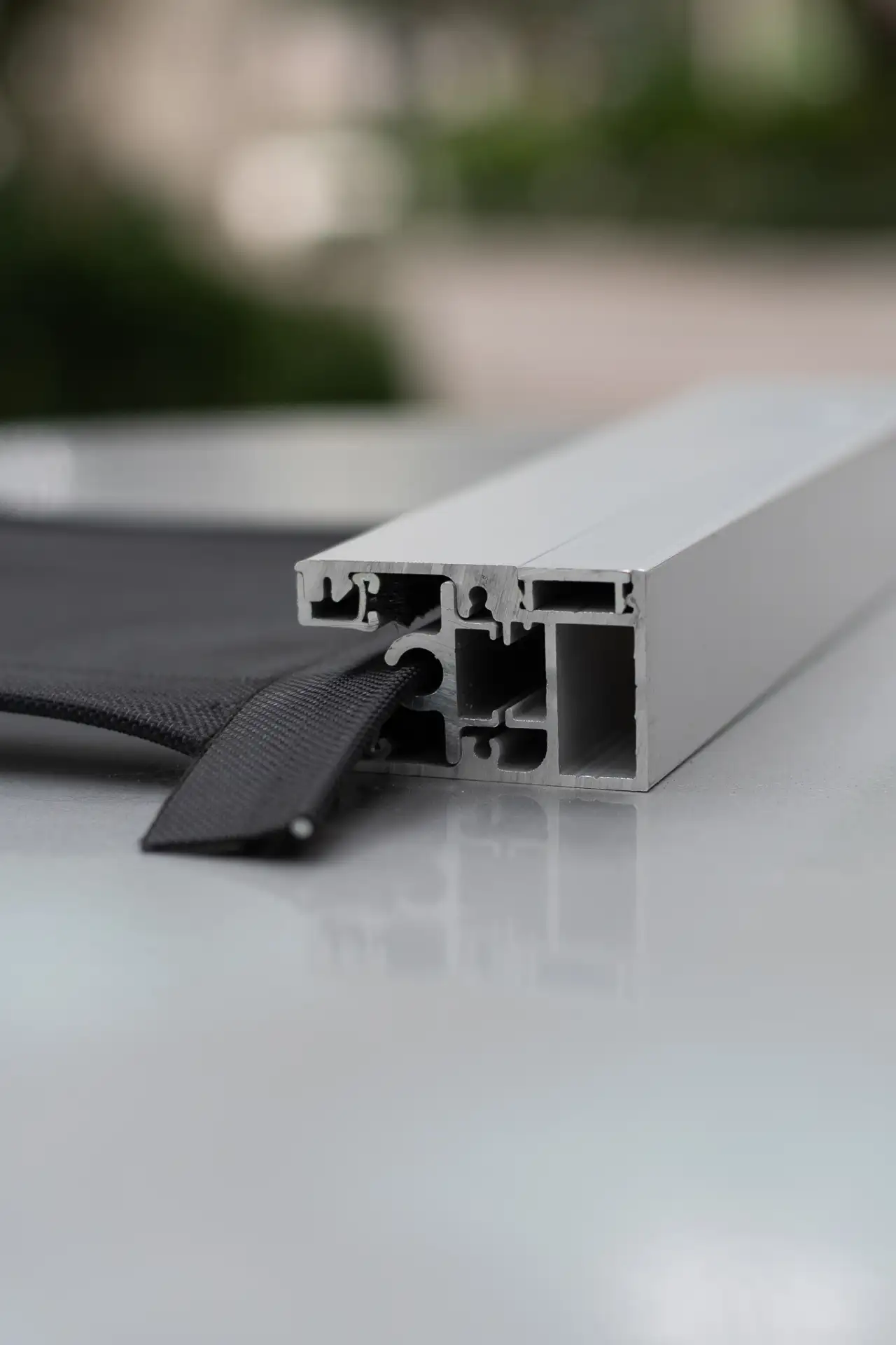 Close-up of the MagnaTrack magnetic Retractable Screen retention system